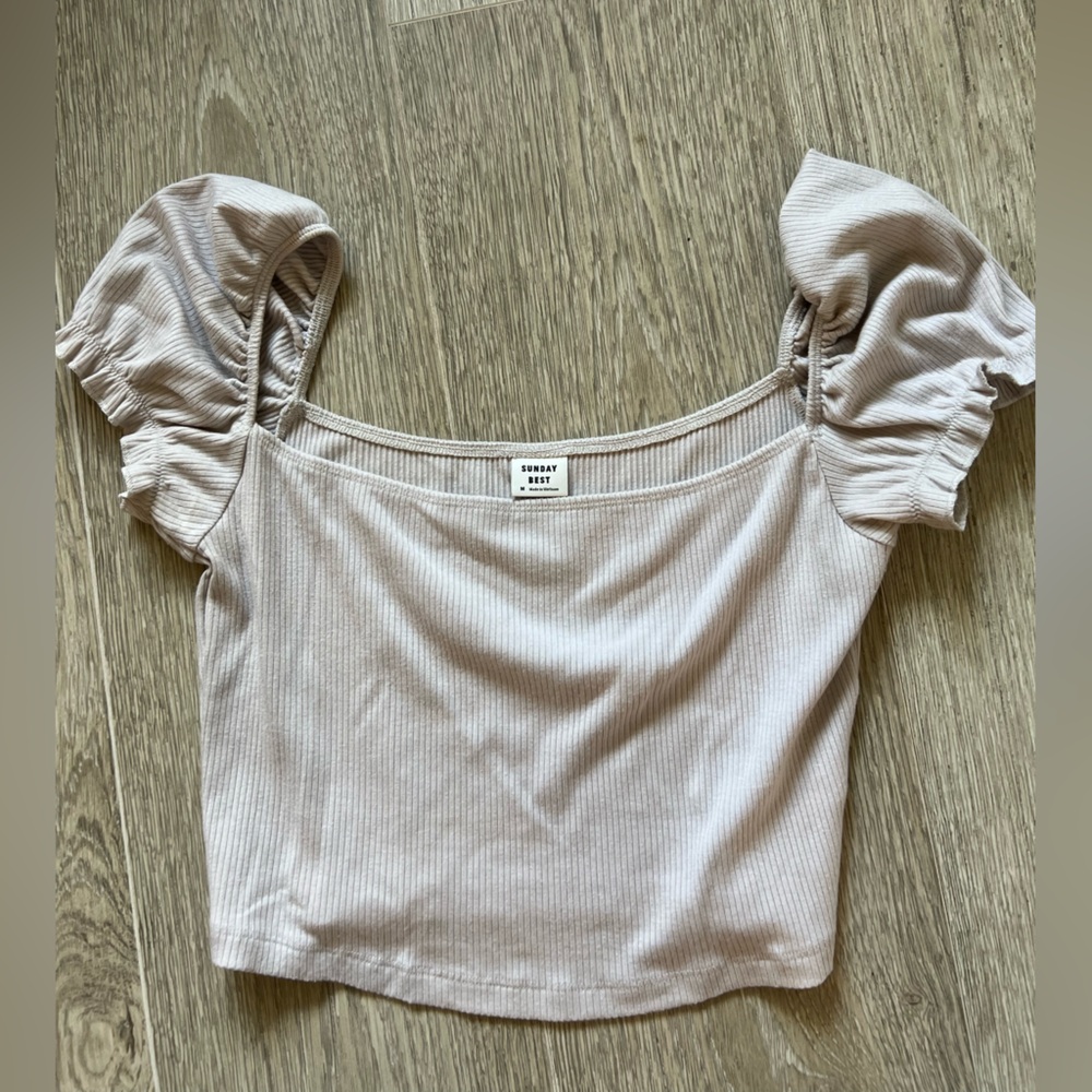 Sunday Best summer top. Size M (fits small)